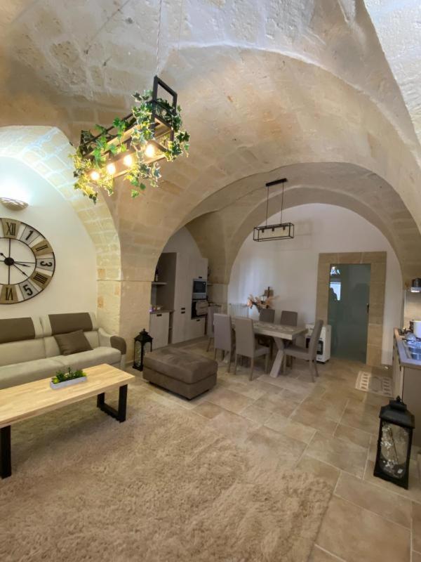 Lata Luxury Home Casa Vacanze Бриндизи Екстериор снимка
