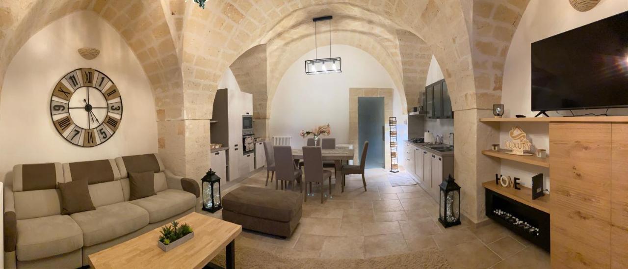 Lata Luxury Home Casa Vacanze Бриндизи Екстериор снимка